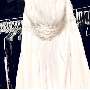 David’s 22/24‎ ivory strapless wedding gown